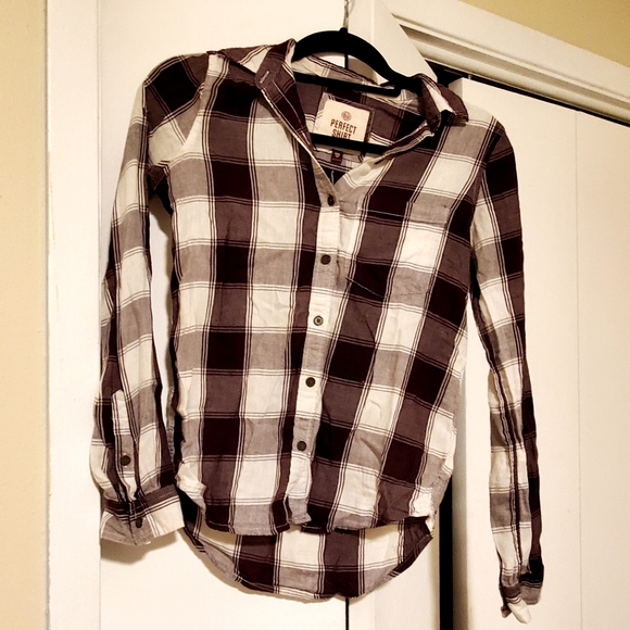Plum Checkered Long-Sleeve Buffalo Checkered Button Down Shirt - Picture 1 of 1